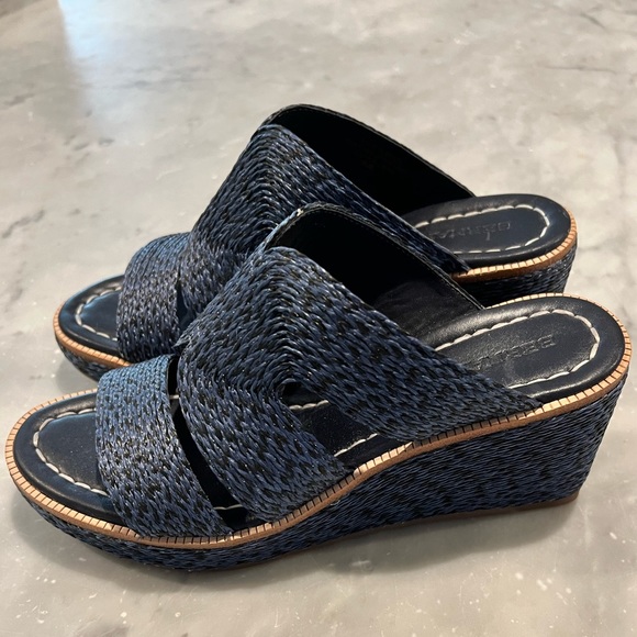 NWOT! Bernardo- Kaia sandal wedge. Size 6